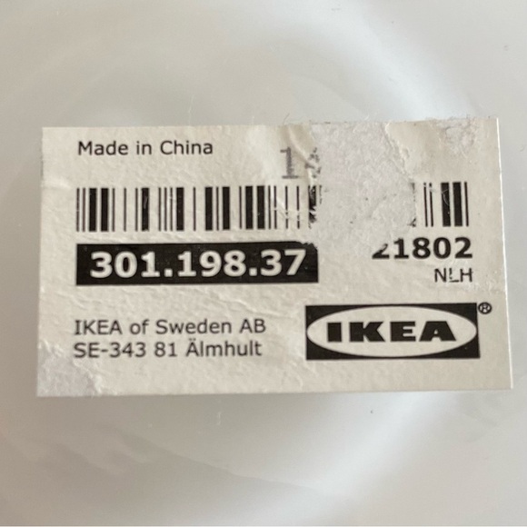 IKEA MODERNIST WHITE VASE HAND BLOWN GLASS 21802 BEAUTIFUL PIECE 8” - Picture 6 of 7